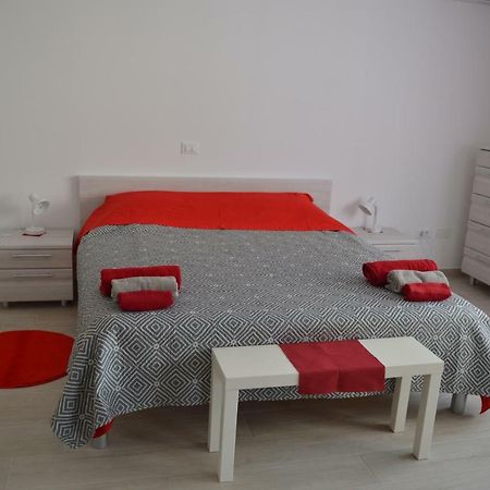 Margherita'S Room Rovigno Esterno foto