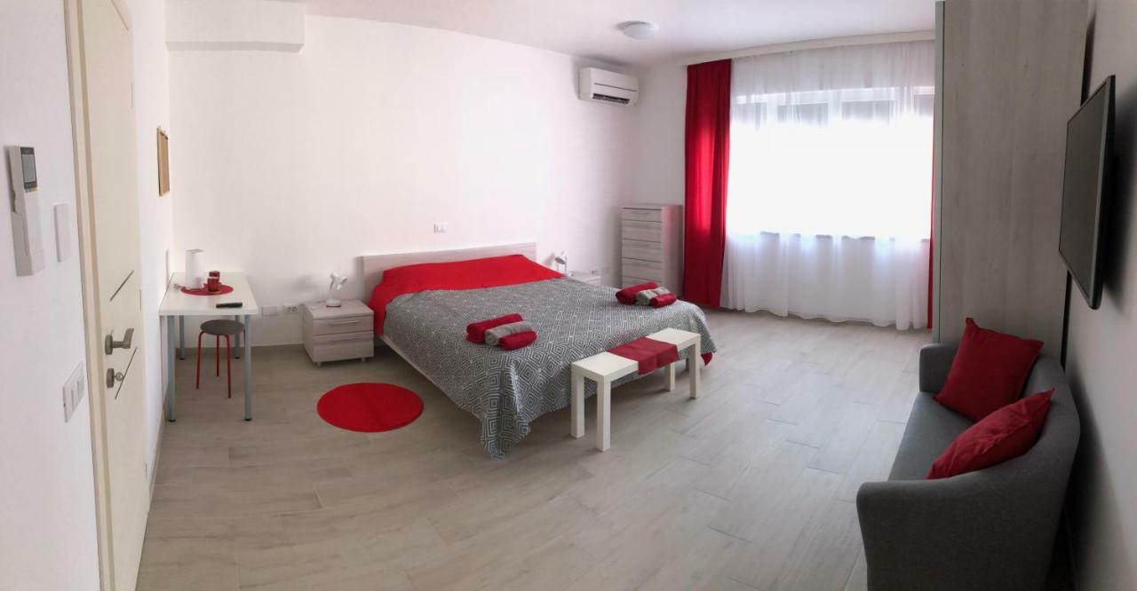 Margherita'S Room Rovigno Esterno foto